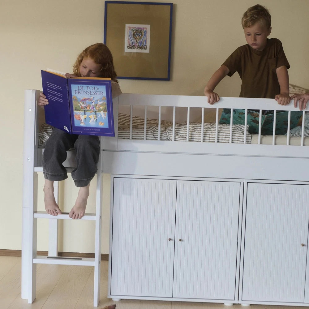 FLEXA High Bed 120 cm with Straight Ladder and Safety Rail, 90x200 cm, WHITE, Crossbars, view 5