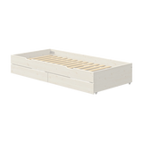 FLEXA Ausziehbett, WEISS, mit zwei Schubladen, Holzlattenrost; kinderfreundliches Design für das Kinderzimmer.