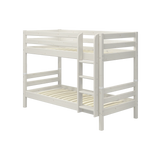 FLEXA WHITE Etagenbett aus der CLASSIC-Kollektion aus Kiefernholz, 90 x 200 cm, mit Leiter und Sicherheitsgeländer, abgebildet im Kinderzimmer.