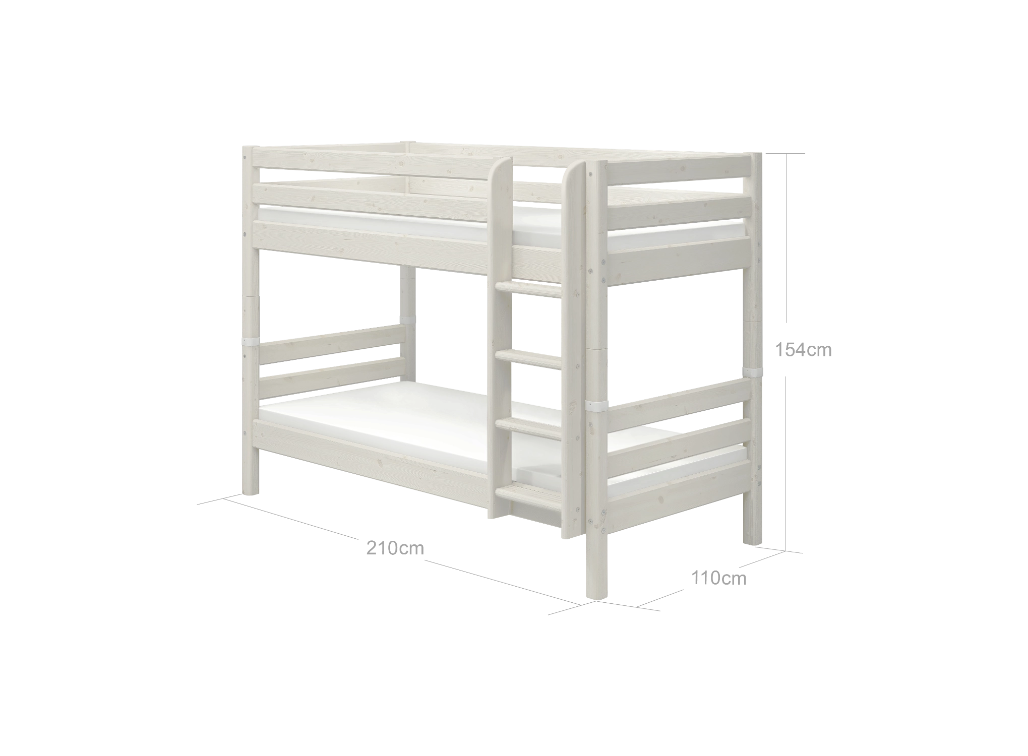Weißes FLEXA CLASSIC-Holz-Etagenbett mit Leiter und Sicherheitsgeländer, kindersichere Ausführung, vor schlichtem Hintergrund.