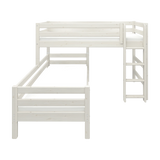 Weißes FLEXA-Etagenbett mit Leiter und Sicherheitsgeländer, Serie CLASSIC, kindersicheres Design für ein helles Kinderzimmer.