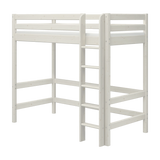 FLEXA WHITE Bettbeine aus massivem Kiefernholz für ein hohes Hochbett, sichtbare integrierte Leiter, glatte, kindersichere Kanten im Kinderzimmer.