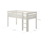 Das Hochbett „FLEXA WHITE“ aus der CLASSIC-Serie, 90 x 200 cm, mit Schutzgitter und Leiter, in einem Kinderzimmer.