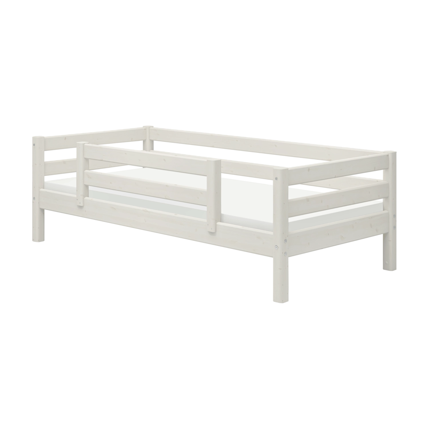 Lit simple FLEXA avec barrière de sécurité, finition blanche, style SCANDINAVE, barrières adaptées aux enfants, photographié sur fond uni.