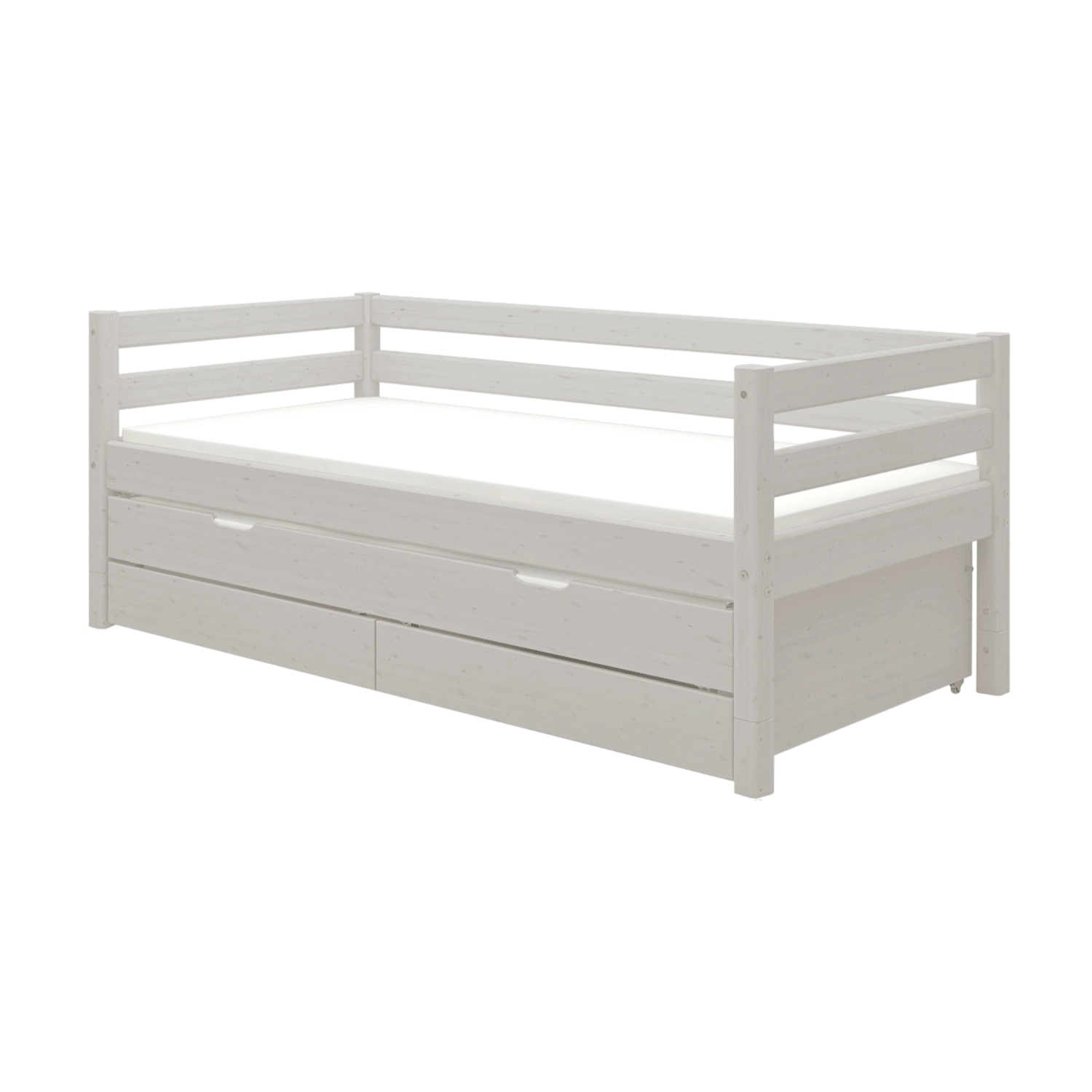 Lit simple en bois gris FLEXA de la collection CLASSIC, avec lit dappoint coulissant et barrière de sécurité, photographié dans une chambre denfant.