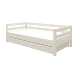 FLEXA-Bett aus der WHITE-Kollektion, Einzelbett 90 x 200 cm mit sichtbarem Ausziehbett, kindersichere Kanten, für das Kinderzimmer.