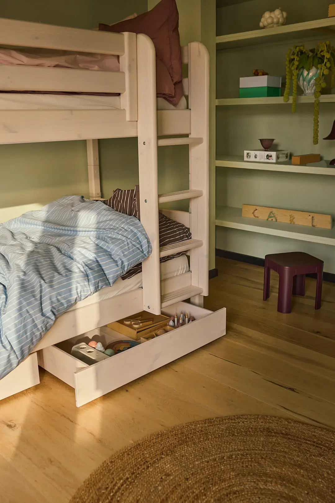 Bunk Bed 154 cm with Pull-out Drawer, Ladder and Safety Rail, 90x200 cm, White BUNKBED bunk-bed-with-straight-ladder-white-washed-3  flexa-com.myshopify.com