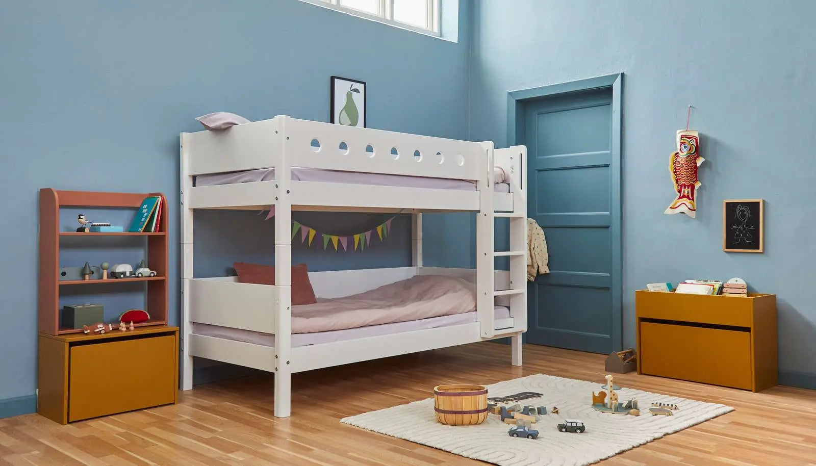 Bunk Bed 154 cm with Ladder and Safety Rail, 90x200 cm, White BUNKBED 200 flexa-com.myshopify.com