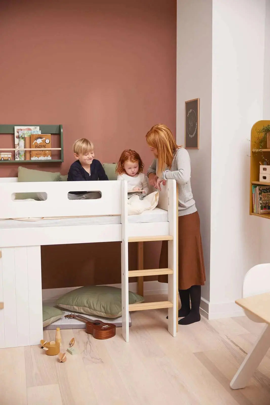 High Bed 120 cm with Treehouse, Ladder and Safety Rail, 90x200 cm, White/Oak MID_HIGH-BED 200 flexa-com.myshopify.com