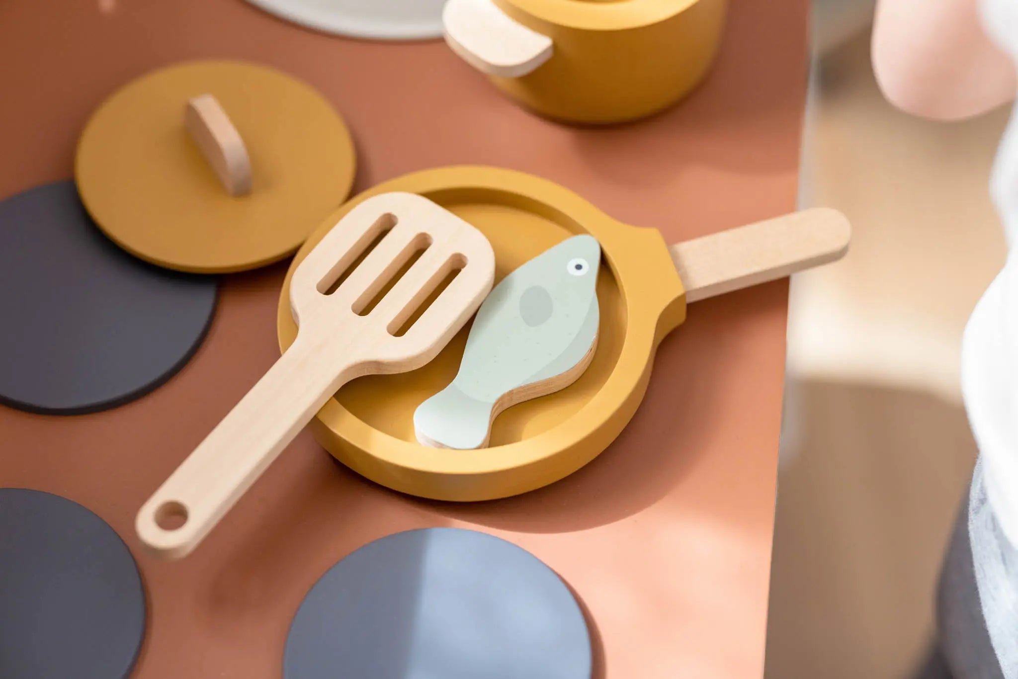 Pot & Pan, 5 pcs, Handpainted, Yellow PLAY ACTIVE flexa-com.myshopify.com